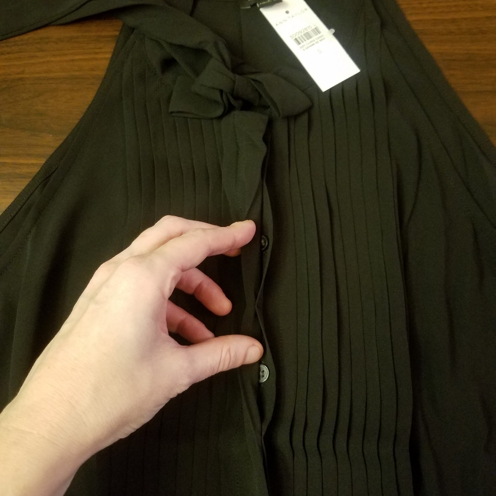 Ann Taylor Pleated Tie Neck Halter Shell - Picture 9 of 16